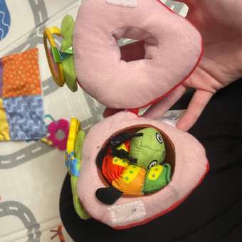 Подвесная игрушка-погремушка SHARKTOYS на коляску с зеркальцем: отзыв пользователя Детский Мир