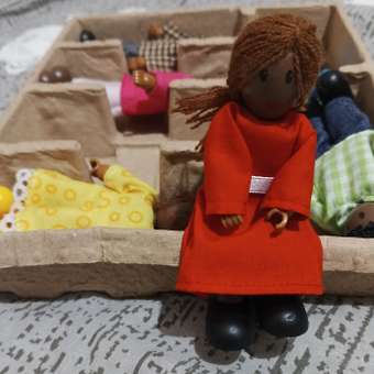 Набор мини-кукол Hape Счастливая афроамериканская семья E3501_HP: отзыв пользователя Детский Мир
