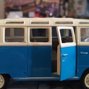 Машина MAISTO 1:24 Volkswagen Van Samba Кремовый/Голубой 31956: отзыв пользователя ДетМир