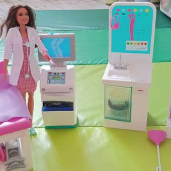 Набор игровой Barbie Клиника с куклой и аксессуарами GTN61: отзыв пользователя Детский Мир
