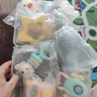 Набор детских игрушек SHARKTOYS погремушки и грызунки в контейнере 18 шт: отзыв пользователя Детский Мир