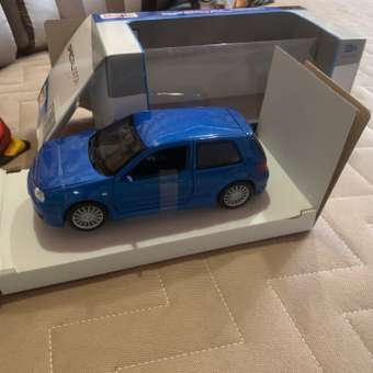 Автомобиль MAISTO Volkswagen Golf R32 1:24 в ассортименте: отзыв пользователя Детский Мир