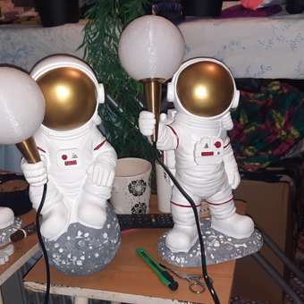 Ночник Attivio Космонавт стоящий OC-S-L3182: отзыв пользователя Детский Мир