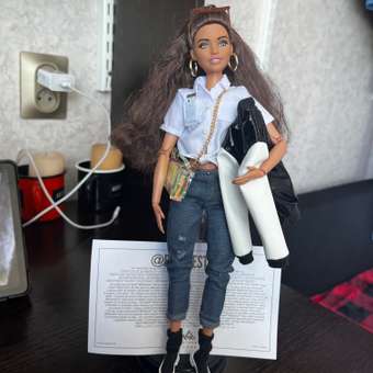 Кукла Barbie стильная с каштановыми волосами HCB75: отзыв пользователя Детский Мир