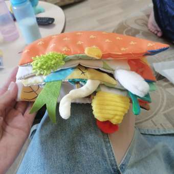 Книжка-игрушка VALIANT для малышей «На даче» с прорезывателем и подвесом: отзыв пользователя Детский Мир