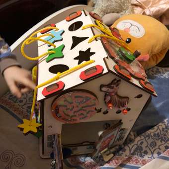 Бизиборд Jolly Kids развивающий домик со светом Зверята: отзыв пользователя Детский Мир