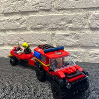 Конструктор LEGO City Пожарная машина 4x4 со спасательной лодкой 60412: отзыв пользователя Детский Мир