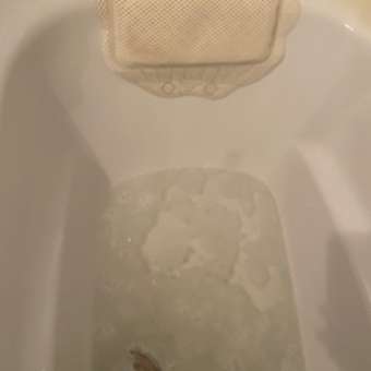 Подушка для ванны с присосками VILINA мягкая массажная расслабляющая 33х33 см белая: отзыв пользователя Детский Мир
