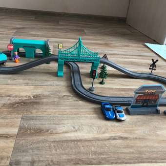 Железная дорога TrendToys с электропоездом на батарейках со звуком и машинками 66 деталей: отзыв пользователя Детский Мир