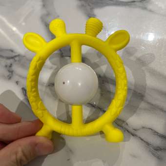 Погремушка-прорезыватель Miyoumi силиконовый Жирафик - Pineapple: отзыв пользователя Детский Мир