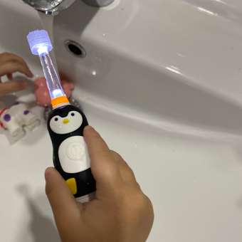Зубная щетка звуковая детская Mega Ten kids sonic пингвиненок 21-MKS026: отзыв пользователя Детский Мир
