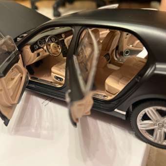 Машина Rastar 1:18 Bentley Mulsanne Черная 43800: отзыв пользователя Детский Мир