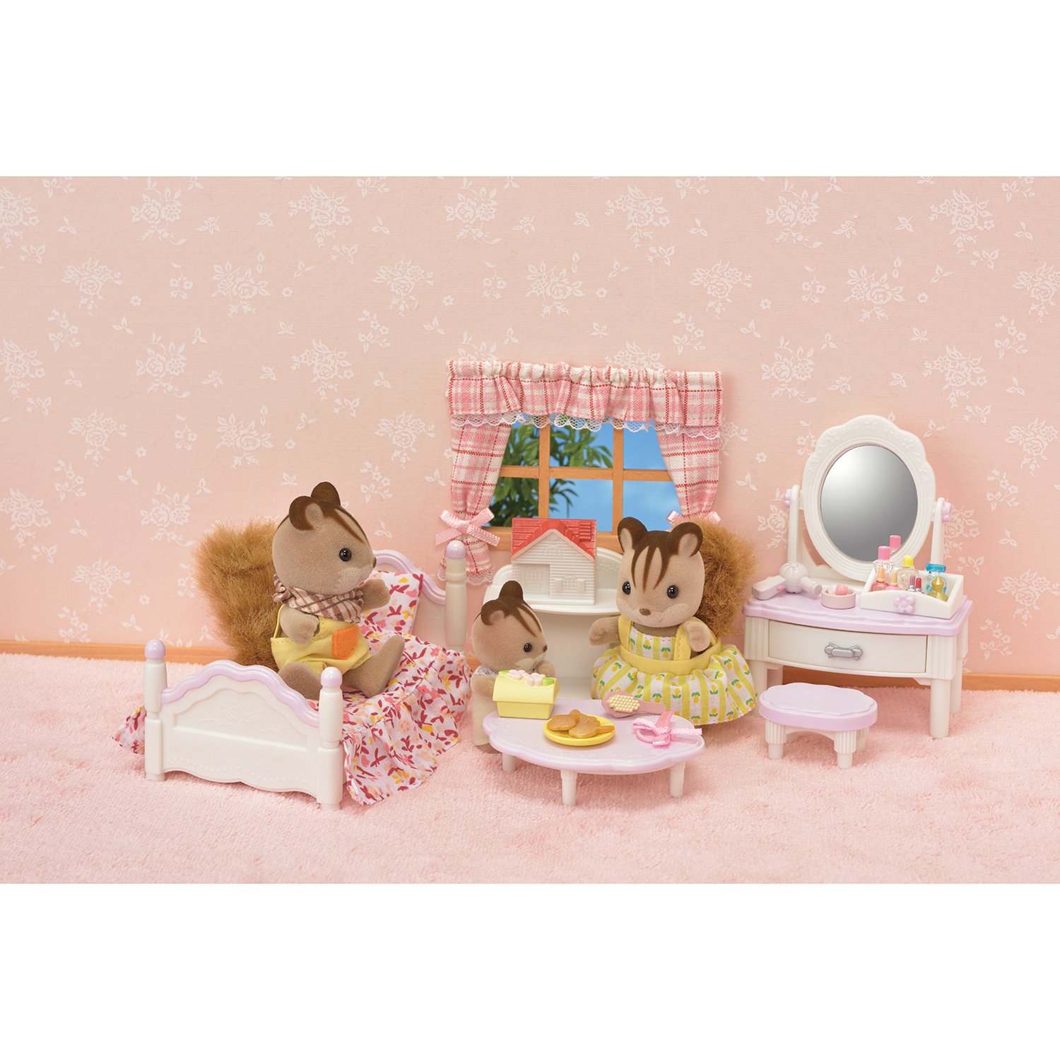 Sylvanian families большая кровать и тумбочка