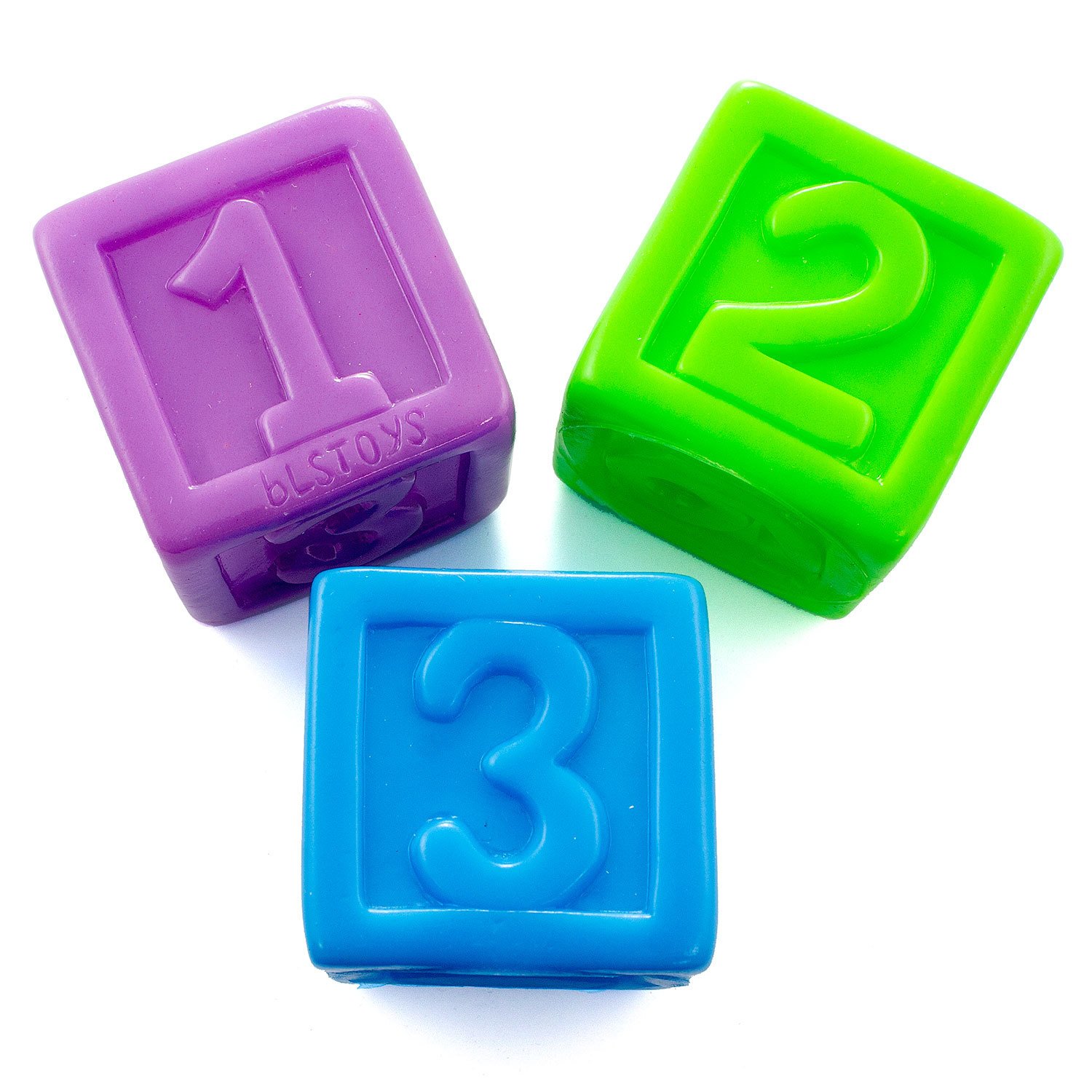 Кубики убирать по цвету игра. Кубики цифры. Кубик с цифрой 1. Кубик для купания с цифрами. Сплошной кубик.
