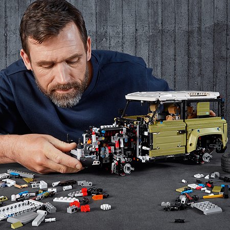 Конструктор LEGO Technic Land Rover Defender 42110 - фото 8