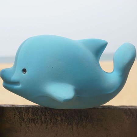 Игрушка из каучука Tikiri Дельфин в подарочной упаковке - фото 3